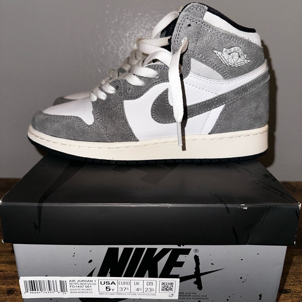 Nike Air Jordan 1 High Top Sneakers